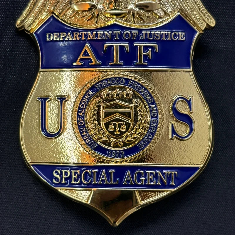 Replik eines US ATF-Spezialagentenabzeichens, Filmrequisiten 