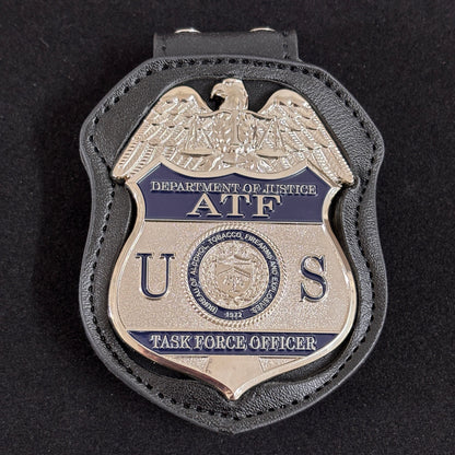 Réplique d'un insigne d'officier de la force opérationnelle ATF TFO des États-Unis : accessoire de cinéma de haute qualité 