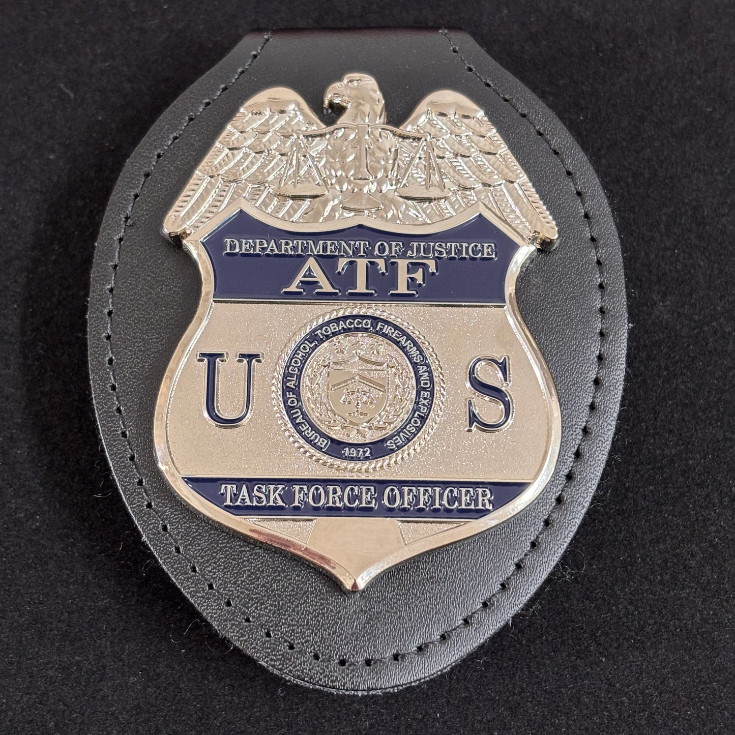 Réplique d'un insigne d'officier de la force opérationnelle ATF TFO des États-Unis : accessoire de cinéma de haute qualité 