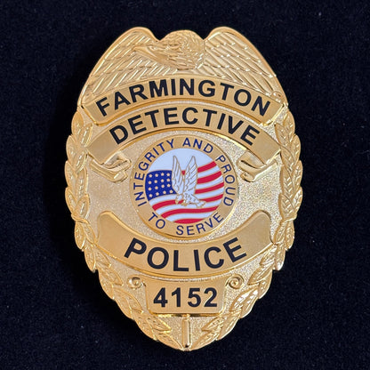 Farmington Detective Police Badge No.4152 Replica Movie Props